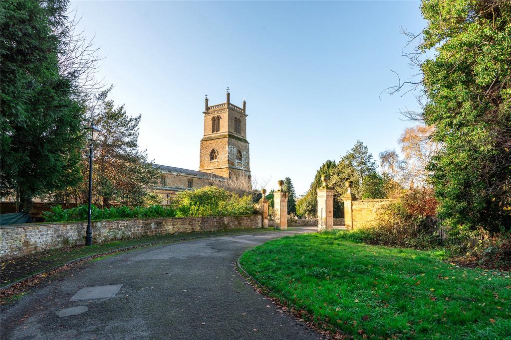 Entrance Driveway