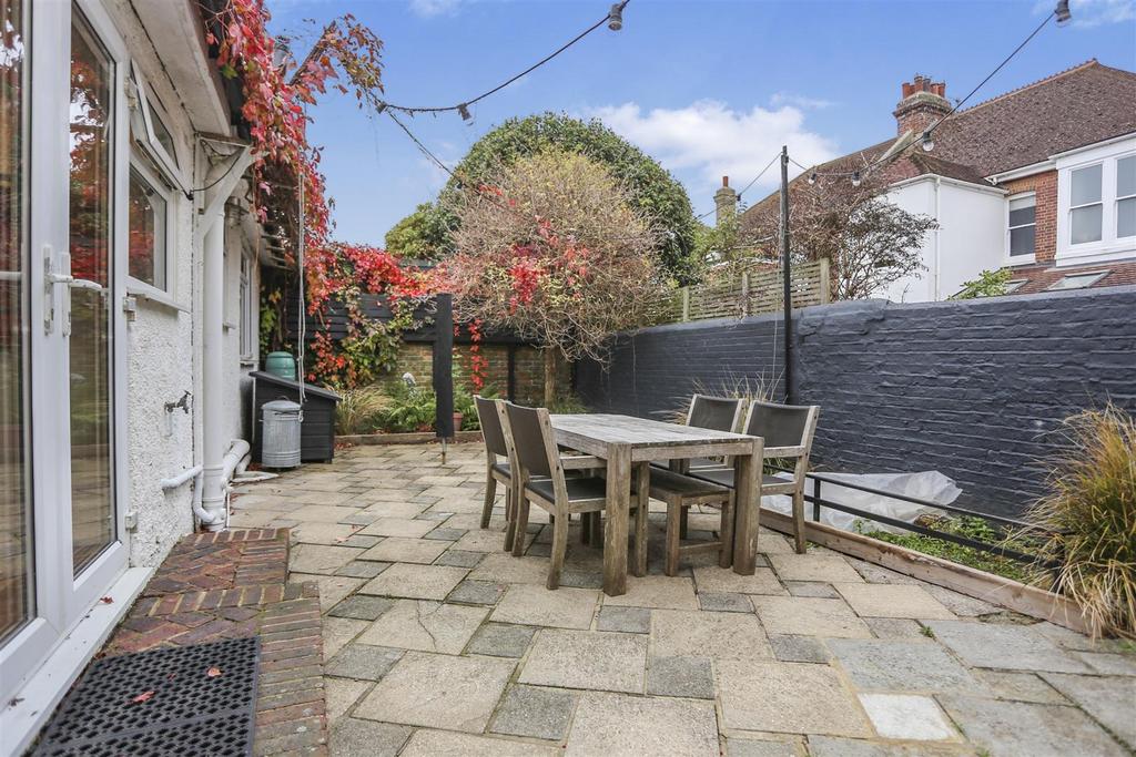 18 Langdale Rd patio.jpg