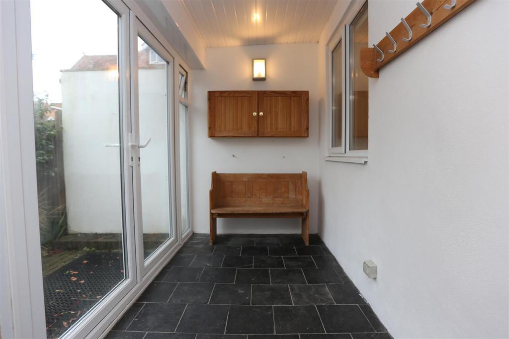 18 Langdale Rd (16).JPG