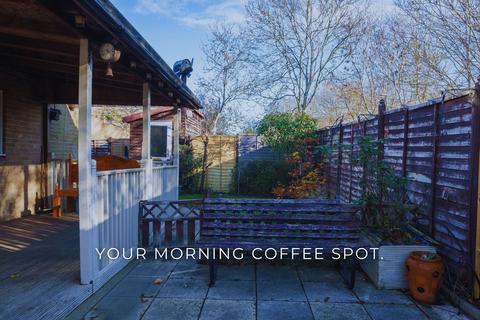 undefined, Godolphin Close, Swindon SN5