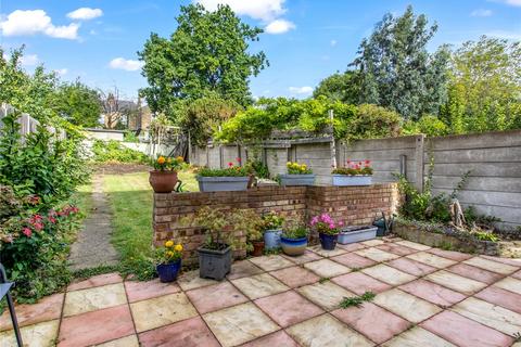 5 bedroom semi-detached house for sale, Derwent Road, London, N13