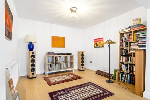 5 bedroom semi-detached house for sale, Derwent Road, London, N13
