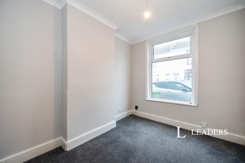 3 bedroom terraced house to rent, Trevor Road, PO4