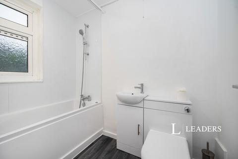 3 bedroom terraced house to rent, Trevor Road, PO4