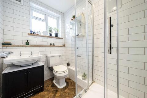 2 bedroom flat for sale, Crawthew Grove, London SE22