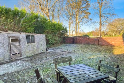 3 bedroom semi-detached house for sale, Castle Mount, Thornhill, Dewsbury, WF12