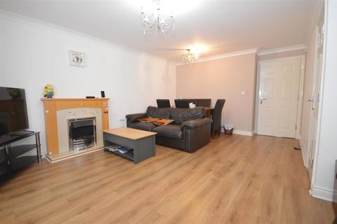 4 bedroom terraced house for sale, Cherry Tree Walk, Knottingley
