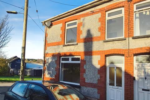 3 bedroom end of terrace house to rent, Arvonia Terrace, Fleur-de-lis, Blackwood