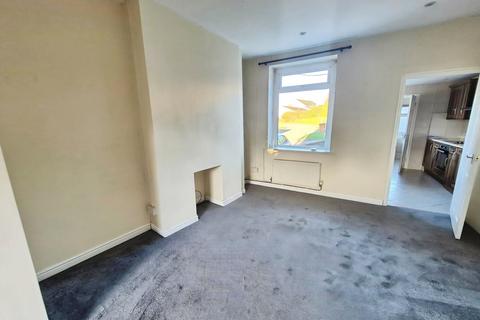 3 bedroom end of terrace house to rent, Arvonia Terrace, Fleur-de-lis, Blackwood