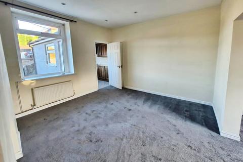 3 bedroom end of terrace house to rent, Arvonia Terrace, Fleur-de-lis, Blackwood