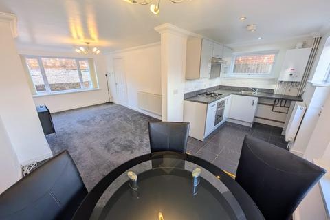 3 bedroom semi-detached house to rent, Horrocks Close, Malpas , Newport