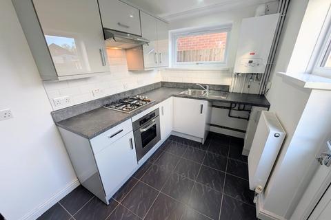 3 bedroom semi-detached house to rent, Horrocks Close, Malpas , Newport