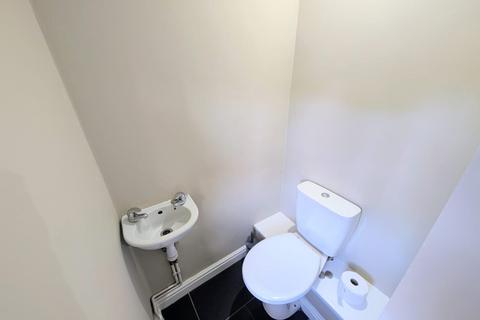 3 bedroom semi-detached house to rent, Horrocks Close, Malpas , Newport