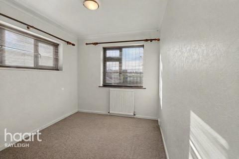 undefined, Ashurst Avenue, SOUTHEND-ON-SEA