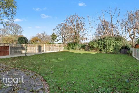 undefined, Ashurst Avenue, SOUTHEND-ON-SEA
