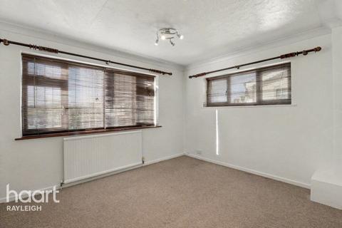 undefined, Ashurst Avenue, SOUTHEND-ON-SEA