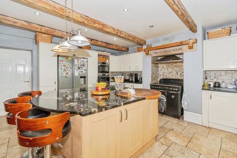 undefined, Stream Head, Bradford BD13