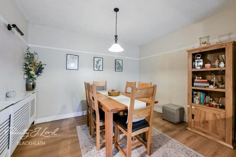 3 bedroom semi-detached house for sale, Guild Road, Charlton