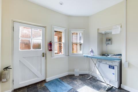 undefined, Abington Avenue, Northampton NN1