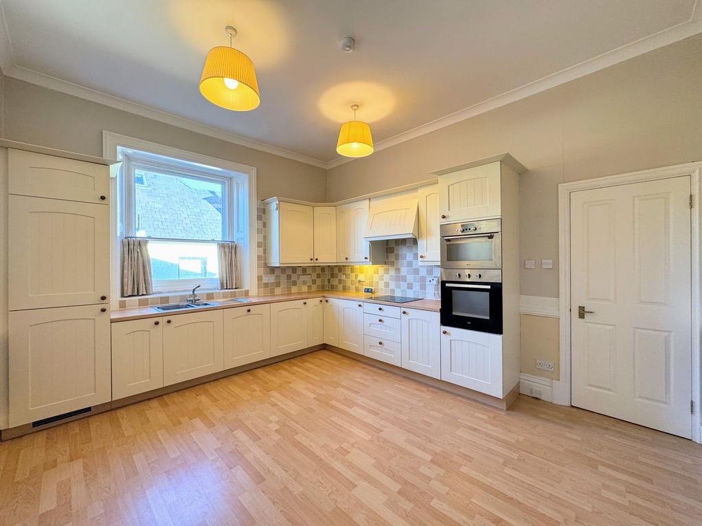 Kitchen / Dining