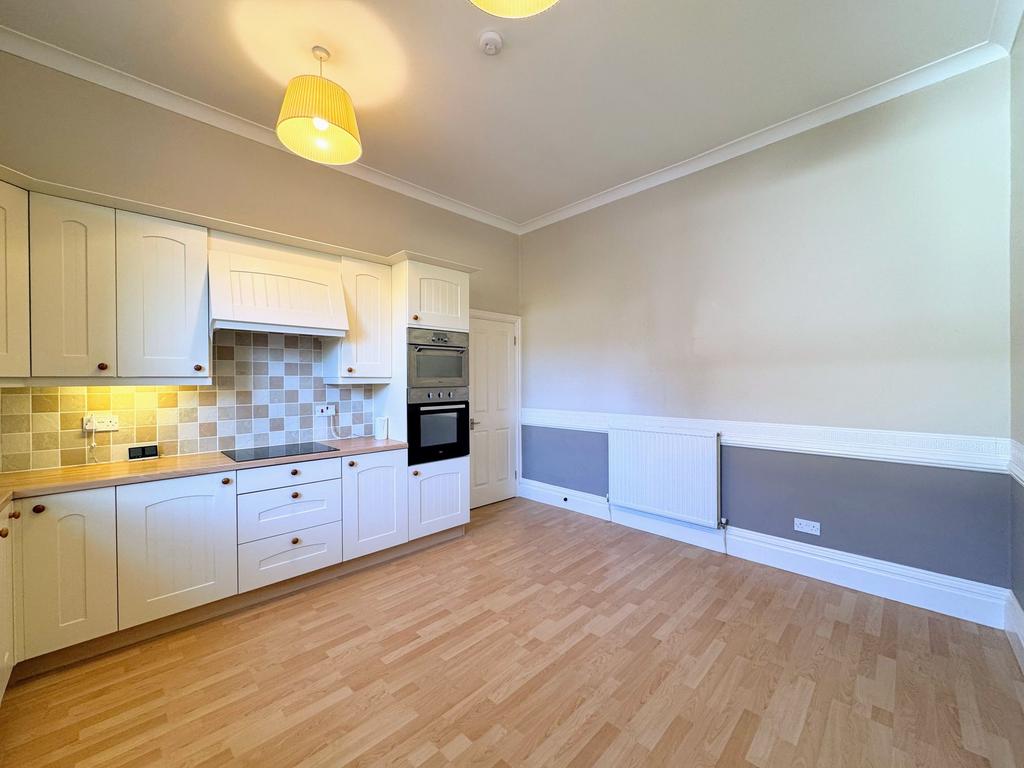 Kitchen / Dining