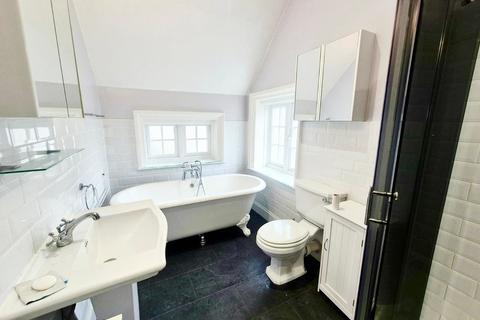 undefined, Eastcote Place, Pinner