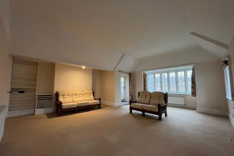 2 bedroom apartment to rent, Eastcote Place, Pinner