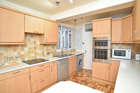 undefined, Harlow Oval Court, Harrogate