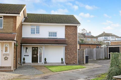 OSWALD CLOSE, FETCHAM, KT22