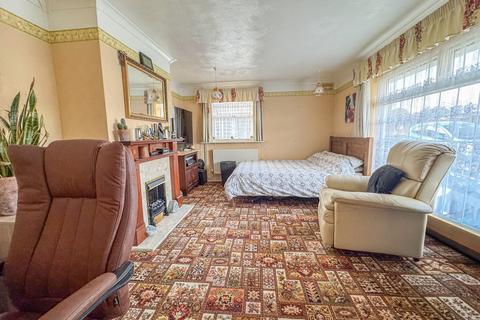 undefined, Greensward Lane, Hockley