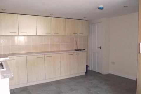 2 bedroom terraced house to rent, Longroyd Avenue, Leeds LS11