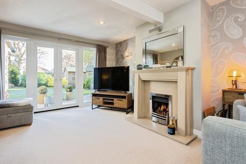 4 bedroom link detached house for sale, Oaklands Way, Melbourne DE73