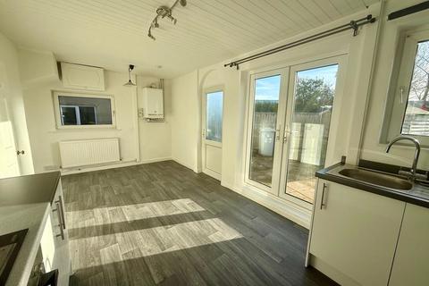 3 bedroom semi-detached house for sale, Church Street, Bilsthorpe
