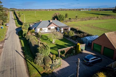 3 bedroom detached bungalow for sale, Flashbrook, Newport