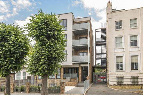 Lennard Road, Croydon, CR0