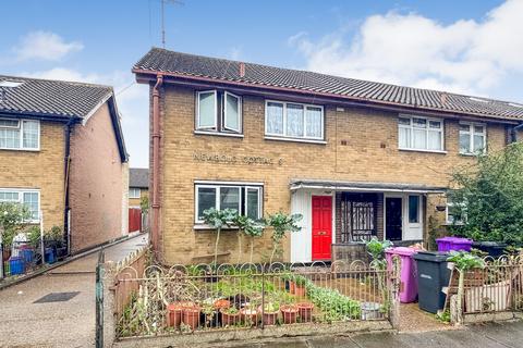 undefined, 16 Newbold Cottages, Sidney Street, London, E1 2HJ