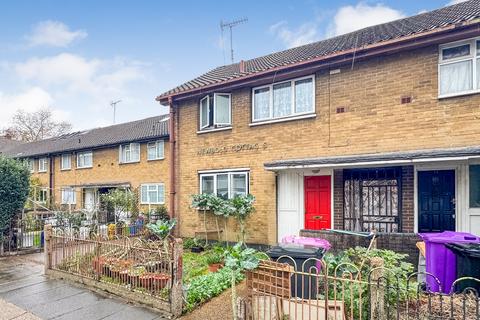 undefined, 16 Newbold Cottages, Sidney Street, London, E1 2HJ