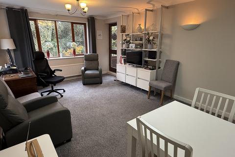 2 bedroom apartment to rent, Poole, Dorset