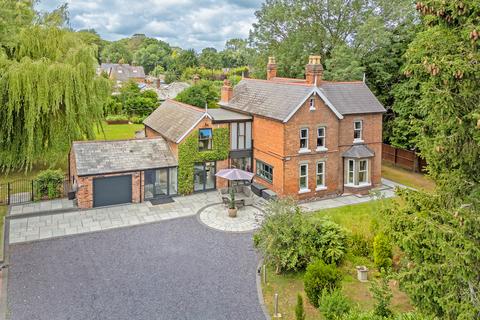 5 bedroom detached house for sale, Tarvin Road, Littleton