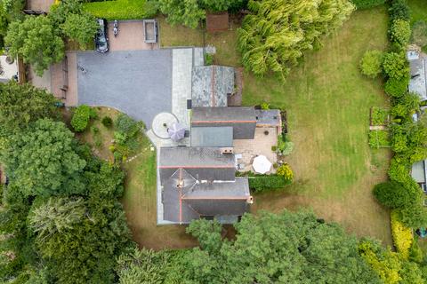 5 bedroom detached house for sale, Tarvin Road, Littleton
