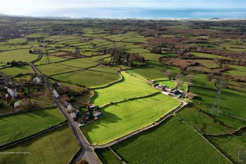 undefined, Cae Uchaf Farm, Clogwyn Melyn