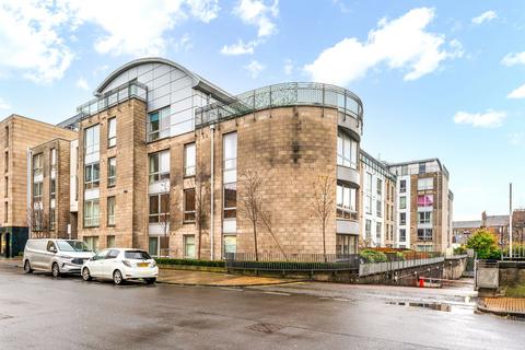 2 bedroom apartment to rent, Gardner's Crescent, Edinburgh, Midlothian