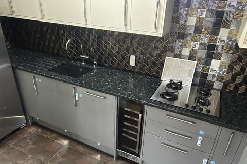 5 bedroom terraced house for sale, Great Cambridge Road, London N17