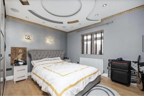 undefined, Great Cambridge Road, London N17