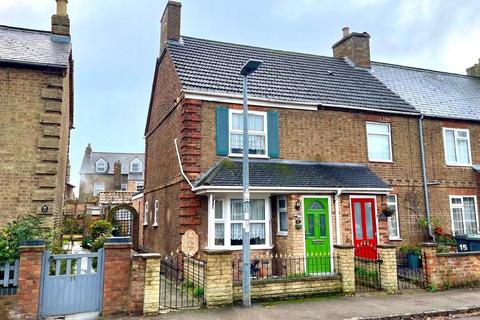 2 bedroom end of terrace house for sale, Laburnum Road, Sandy