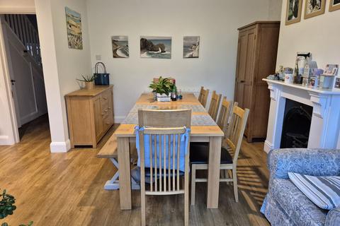undefined, Devon Close, Buckhurst Hill, IG9