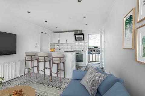 2 bedroom apartment for sale, Warren Road, Dawlish Warren, EX7 0PP