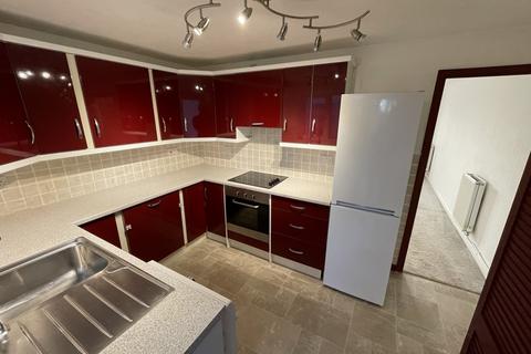2 bedroom end of terrace house to rent, Messack Close, Falmouth TR11