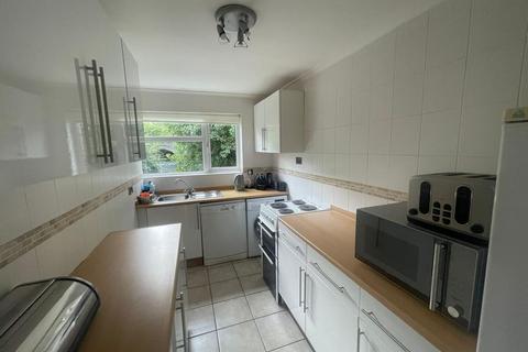 2 bedroom apartment to rent, Fentham Court, Olton B92