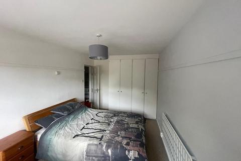 2 bedroom apartment to rent, Fentham Court, Olton B92